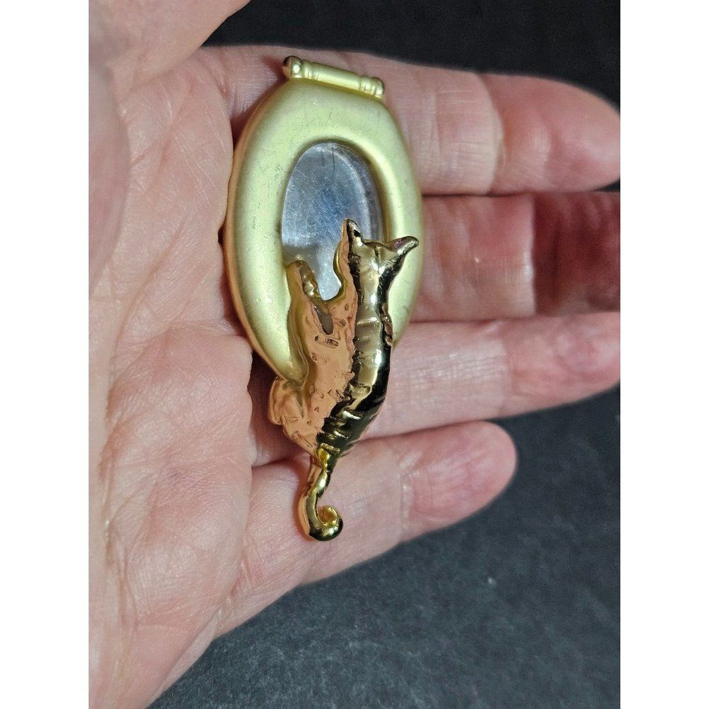 AJC vintage gold tone kitty cat brooch - Picture 3 of 10